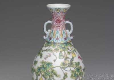 图片[2]-Two-handled porcelain vase with gourd and bat decoration in painted enamel. Qianlong reign (1736-1795), Qing dynasty.-China Archive